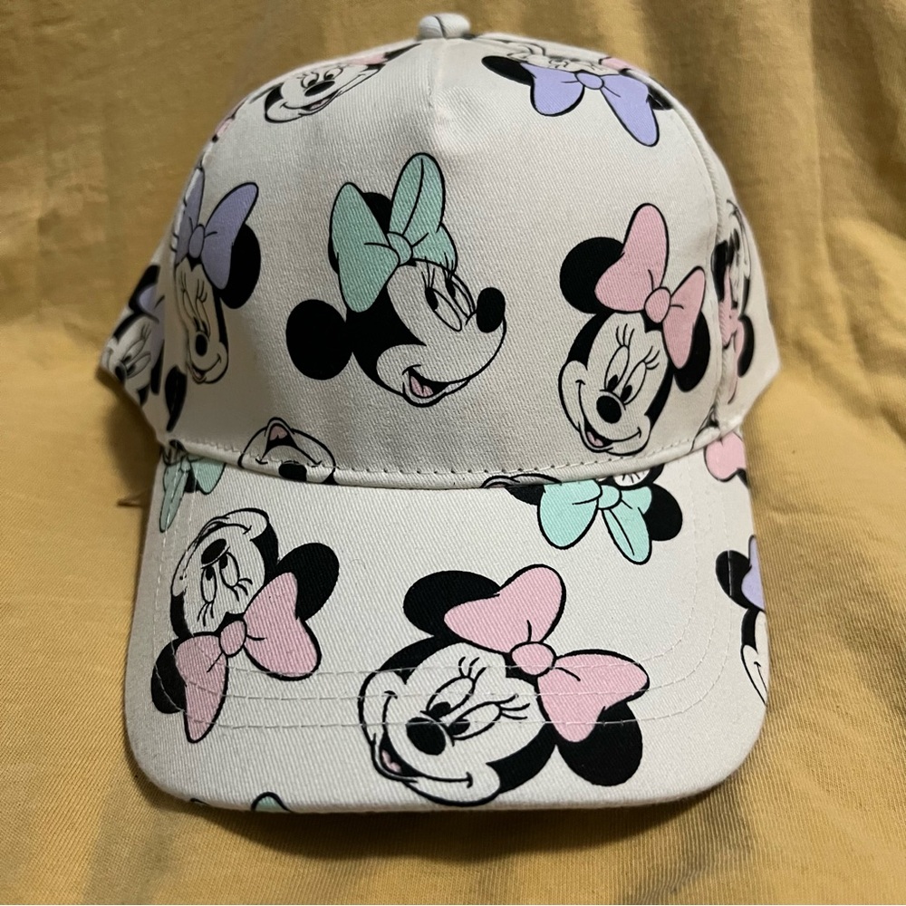 Disney Minnie Mouse Hat NWT
